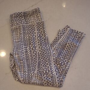 MAAJI Active Wear Cropped Geometric Pants. M